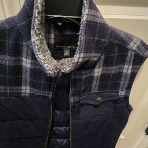 Banana Republic Men's Navy and Gray Plaid Sherpa-Trim Quilted Vest